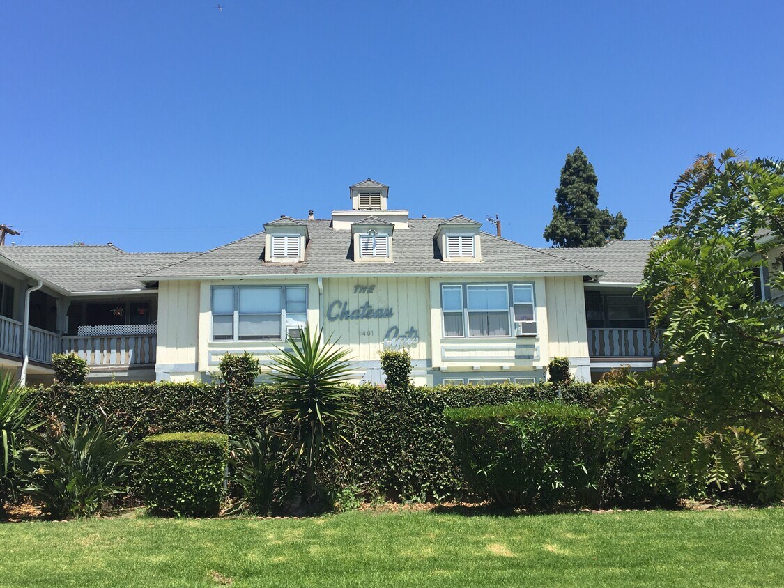 Primary Photo - 1401 W Alameda Ave