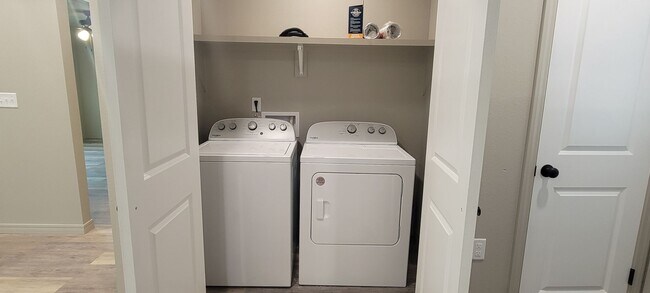 Foto del edificio - rf2500