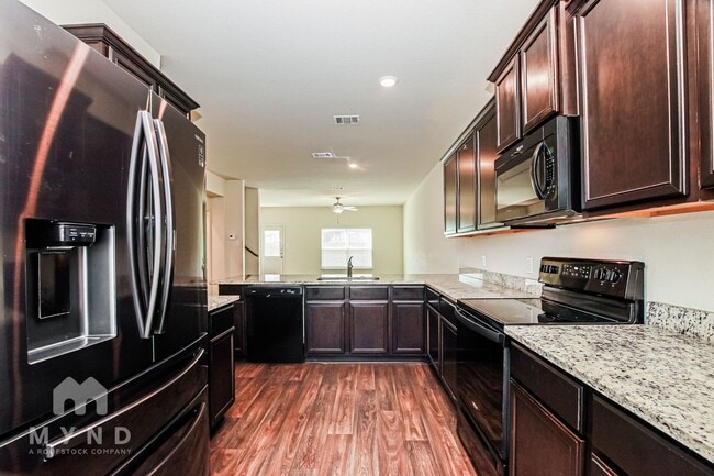 Building Photo - 105 Pettigrew Ct