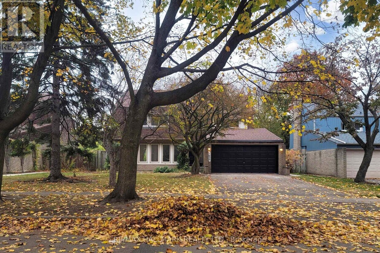 Photo principale - 1620 Howat Crescent