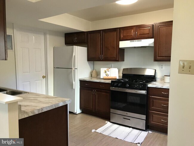 Foto del edificio - 4917 McCall St