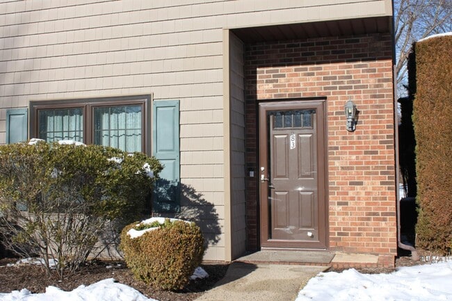 Foto del edificio - 83 Pheasant Run