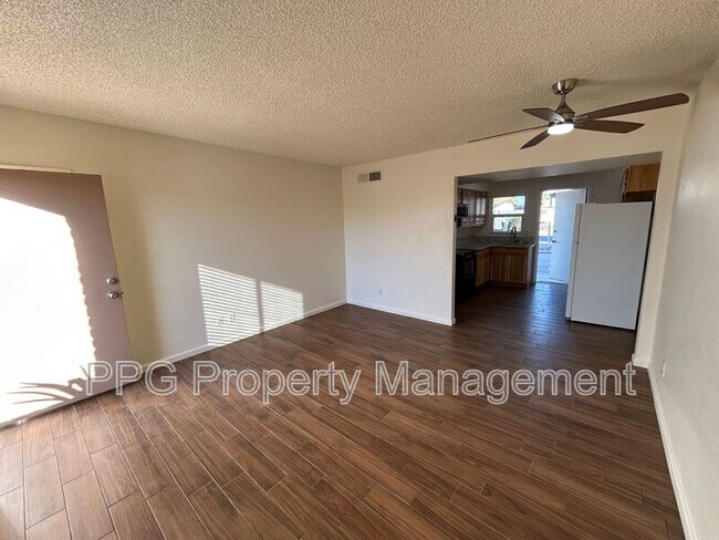 Foto del edificio - 11204 W Nevada Ave