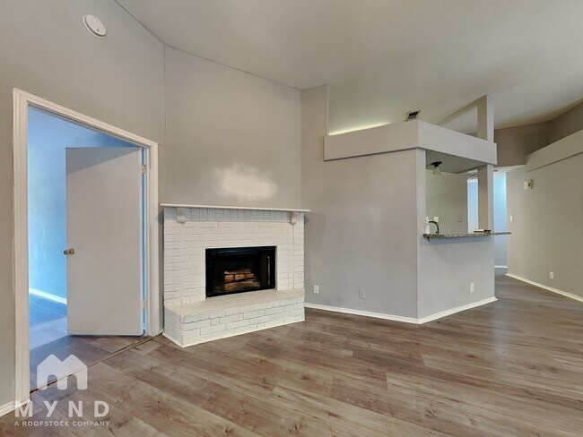 Building Photo - 6006 Ashley Spring