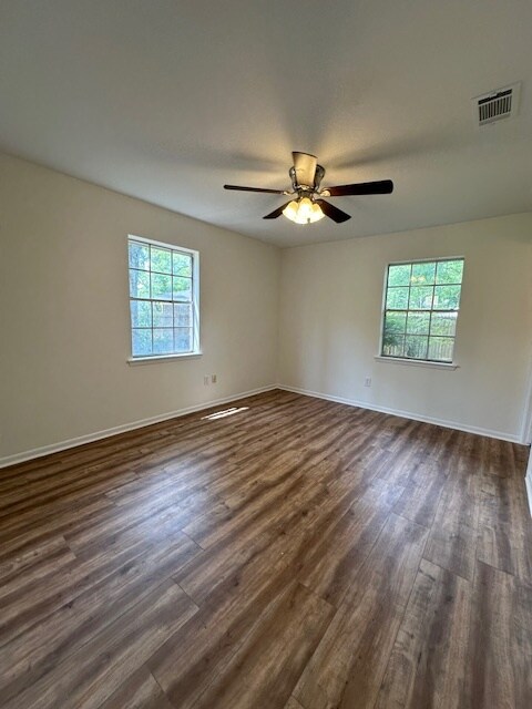 Building Photo - 5456 Panorama Blvd W