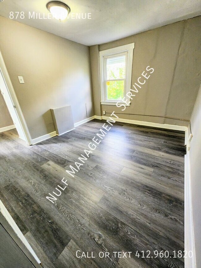 Foto del edificio - 878 Miller Ave