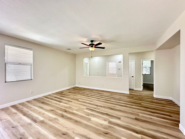 Building Photo - Granite Peaks At Summerlin