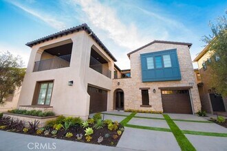 Building Photo - 86 Bellatrix