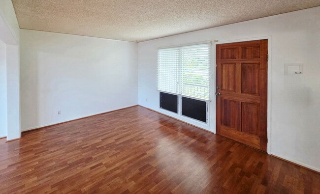 Building Photo - Ridgeway - Aiea: 3 Bed, 1.5 Bath Townhome w/ 2 assigned parking