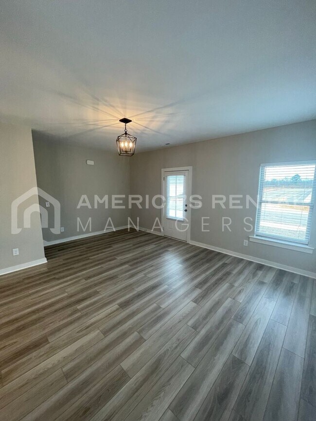 Foto del edificio - 2116 Ellsworth Loop Rd
