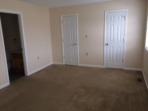 Foto del edificio - 179 Hidden Meadows Ln