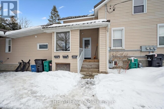 Building Photo - 26 Bergey St