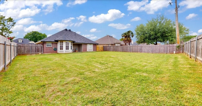 Building Photo - 4923 General Polk Dr