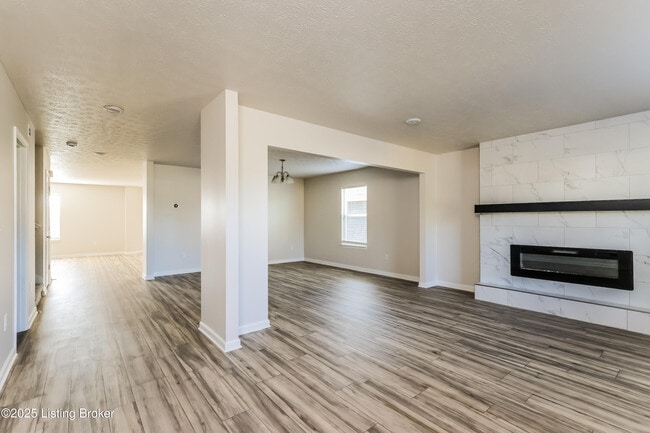 Foto del edificio - 1213 Johnson Ridge Rd