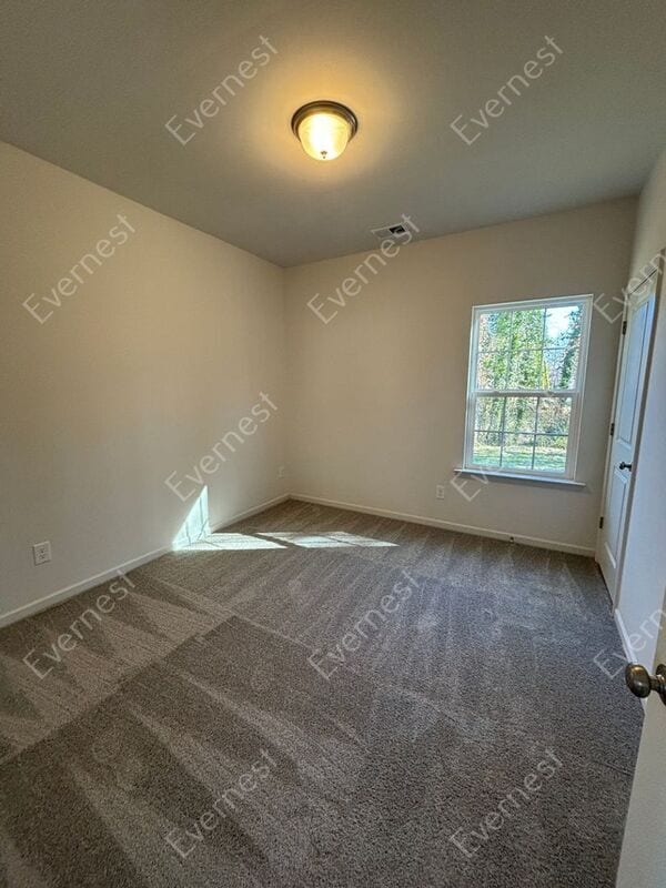 Foto del edificio - 10828 Mt Holly Rd