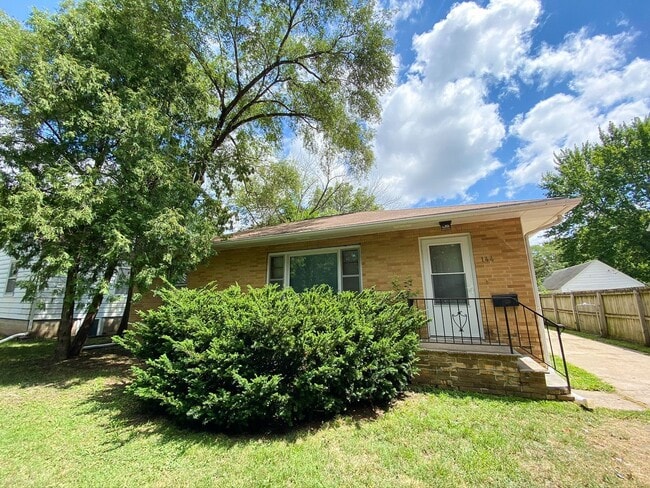 Building Photo - 3 Bedroom House for Rent!