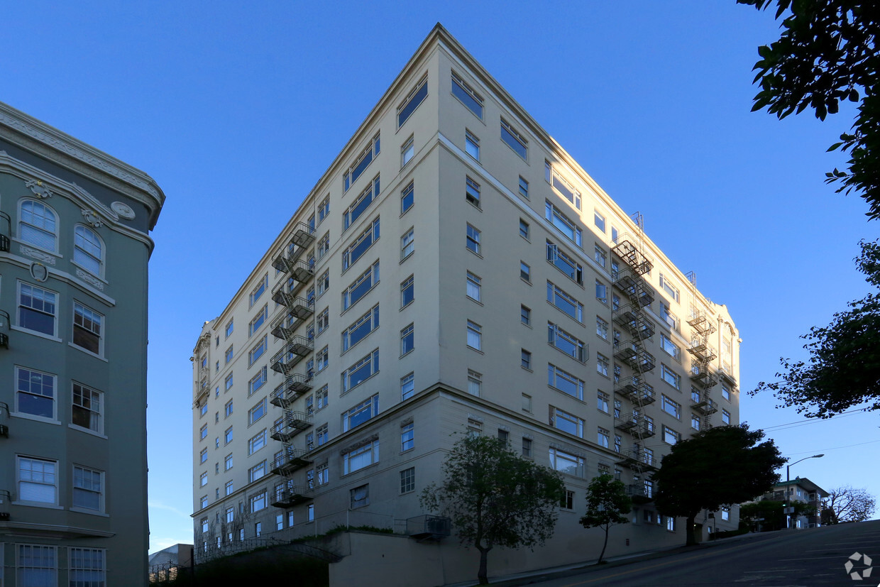 Building Photo - Crest View Apartments