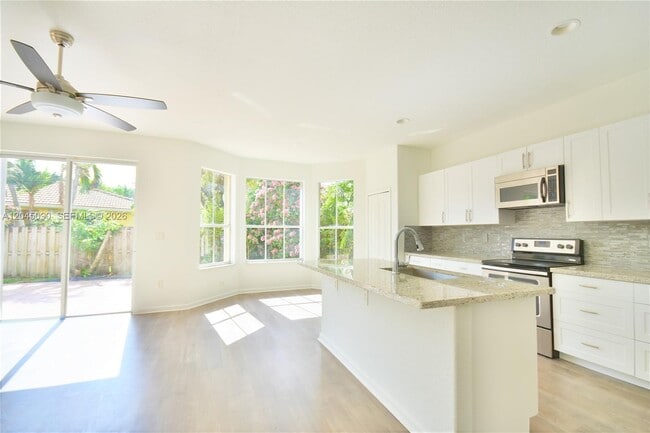 Building Photo - 4534 NW 94th Pl