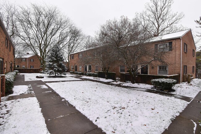 Foto del edificio - 4820 Merrifield Pl