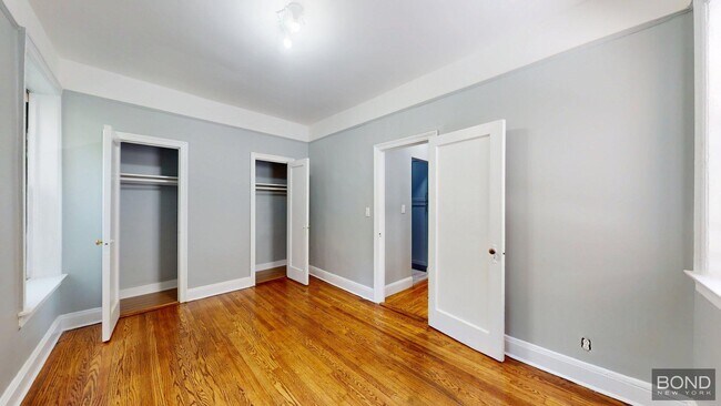 Foto del edificio - 215 W 80th St
