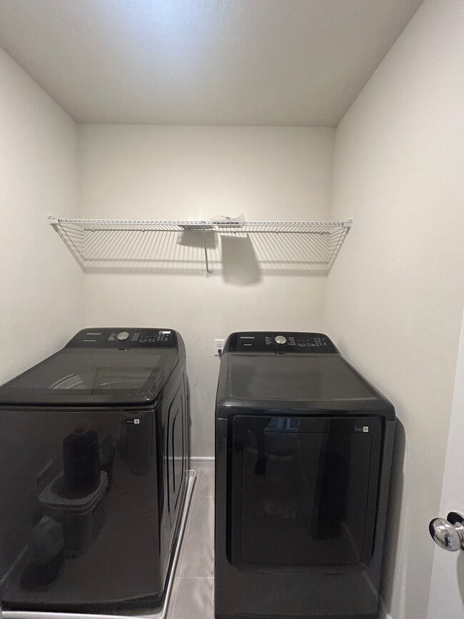 Laundry Room (Upstairs) - 4244 Meandering Bay Dr