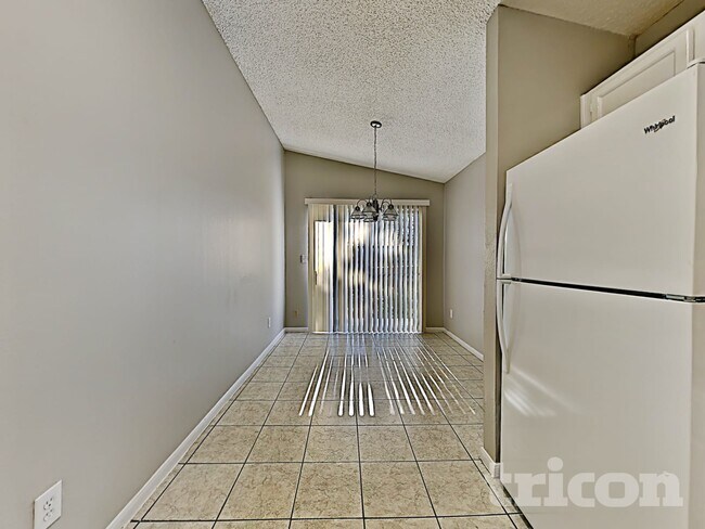 Foto del edificio - 3215 Boynton Dr