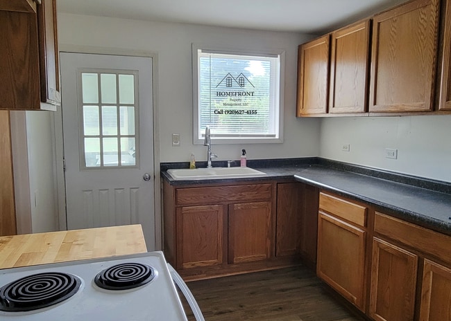 Building Photo - 827 Weeden Creek Rd