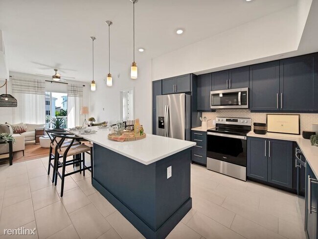 Building Photo - Studio, 1 bath Condo - 8484 NW 36th St NUE...