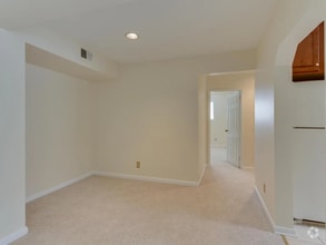 Building Photo - 103 Skyhill Rd