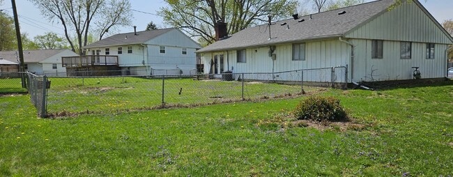 Building Photo - 254 Prince of Wales Dr