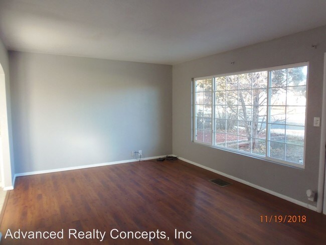 Building Photo - 3 br, 1 bath House - 1045 Montrose Avenue
