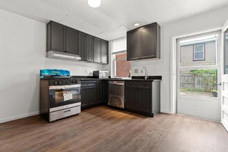Building Photo - 97 S 11th St