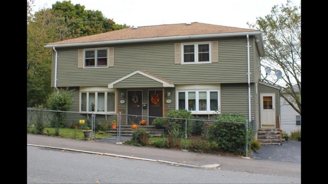 Building Photo - 75 Ingleside Ave
