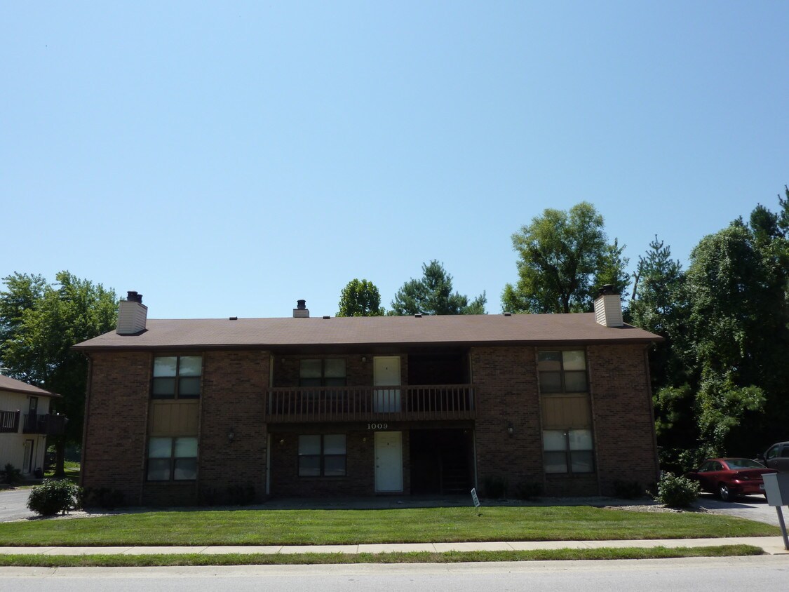 1009 3rd E St, O'Fallon, IL 62269 Apartments in O'Fallon, IL