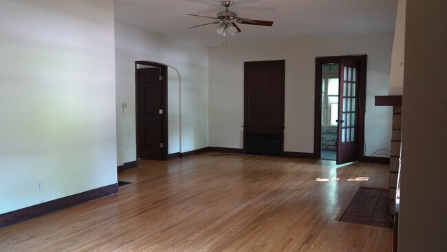 Foto del edificio - 706 N Washington St
