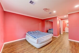 Building Photo - 303 Shady Glen Ln