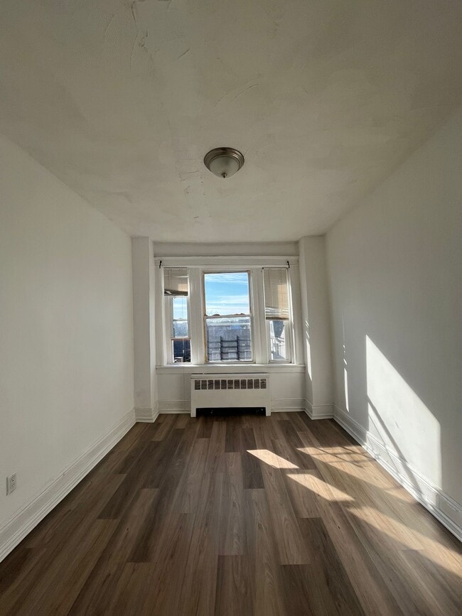 Foto del edificio - 205 Bidwell Ave