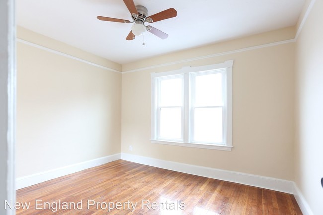 Foto del edificio - 422 Pawtucket Ave