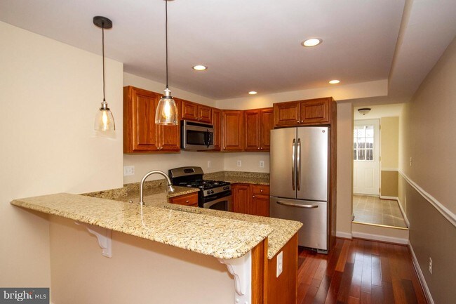 Building Photo - 1421 Race St