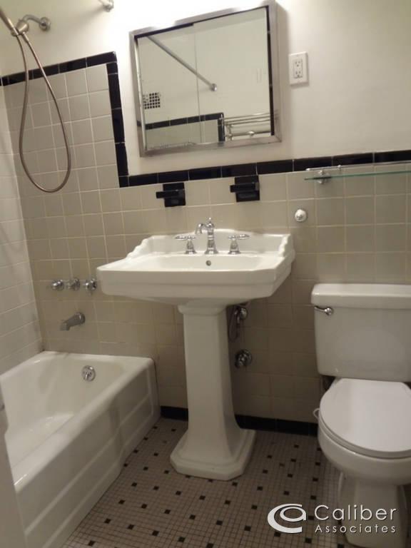 Foto del edificio - 159 E 33rd St