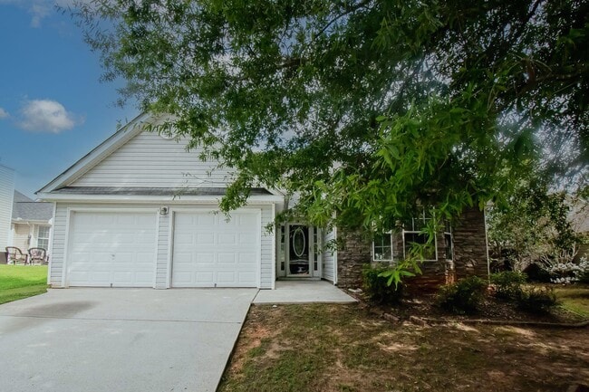 Photo - 60 Lassiter Dr House