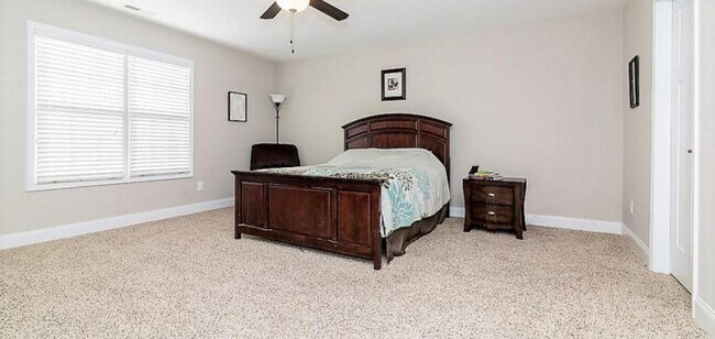 Foto del edificio - 2560 McNeil Circle ~ Haymount