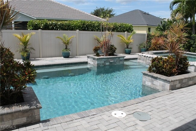 Building Photo - 2736 Lambay Ct