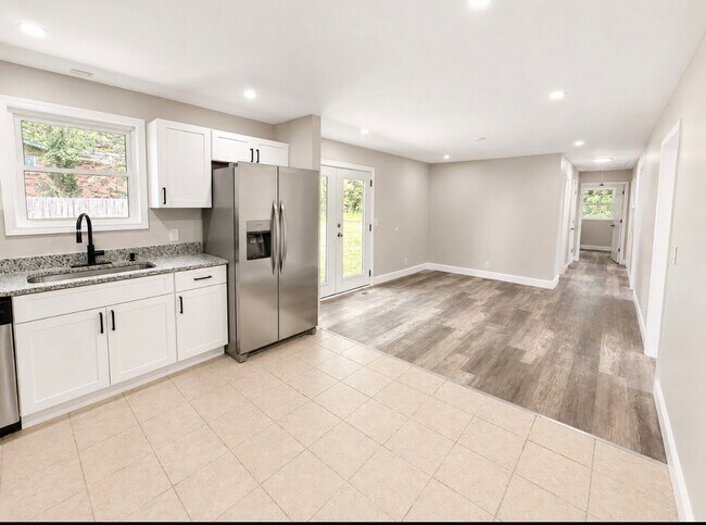 Building Photo - 236 Cross Timbers Dr