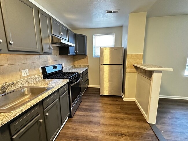 Foto del edificio - 4632 Hillside Rd SE