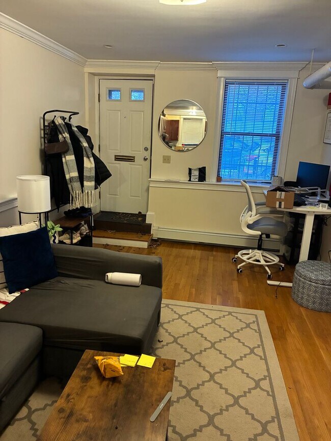 Building Photo - Great Deal on Allston 1bed / 1bath available 2/1/2026