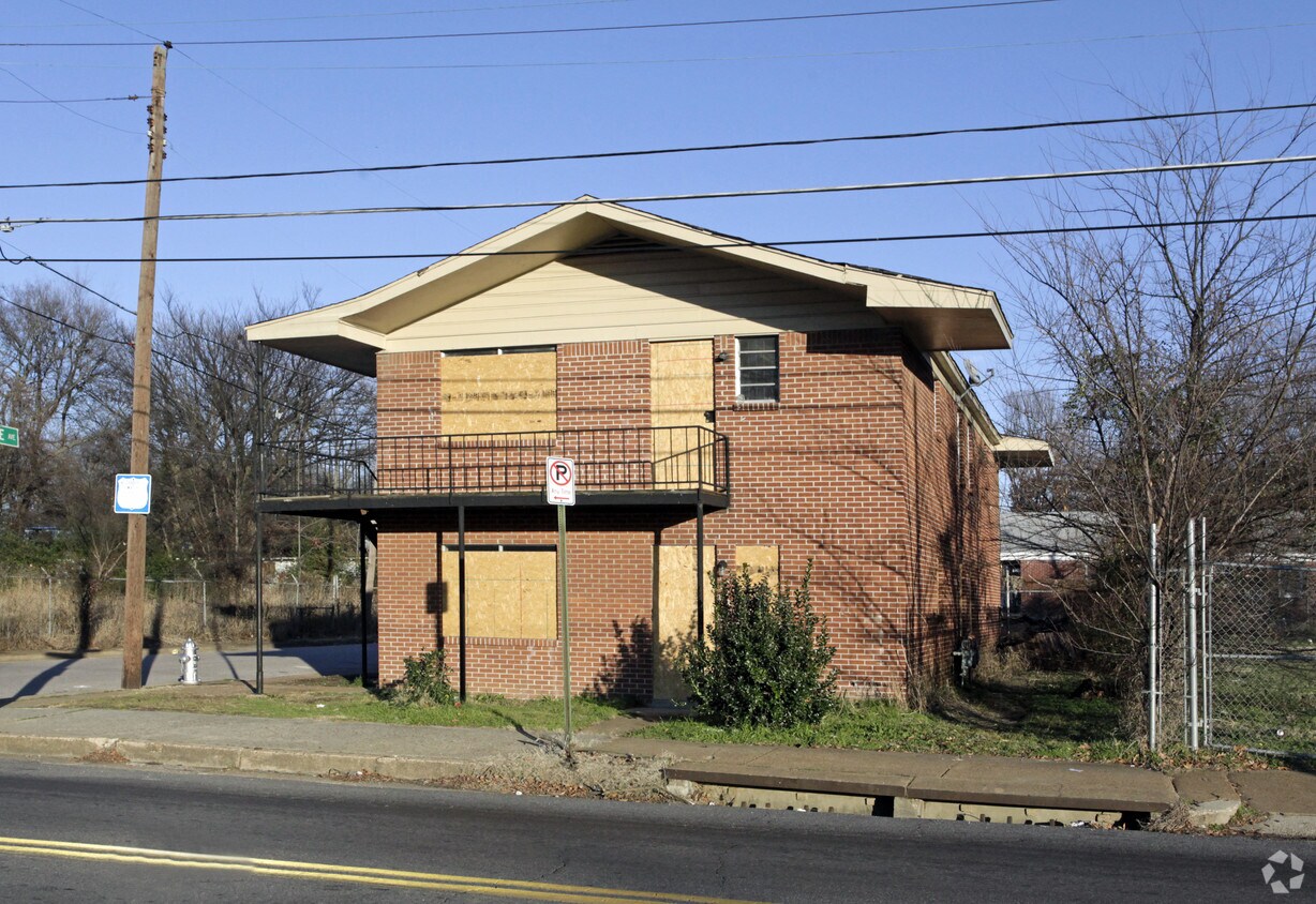 Building Photo - 2829 Yale Ave