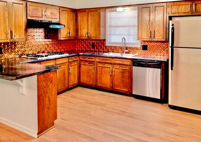 Building Photo - 3711 Cole Porter Dr