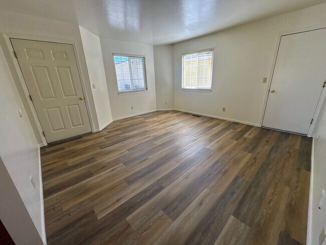 Foto del edificio - 1348 Kimmerling Rd