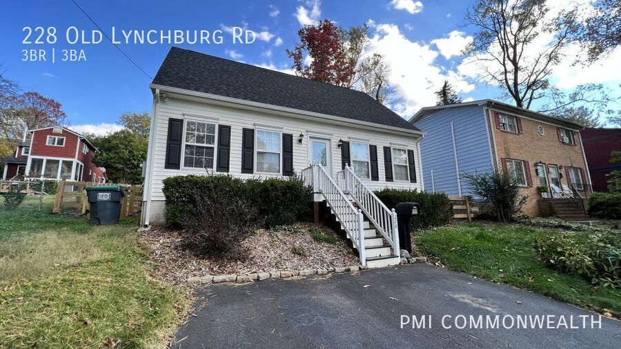 Foto principal - "Charming 3-Bed Home on Old Lynchburg Rd: ...